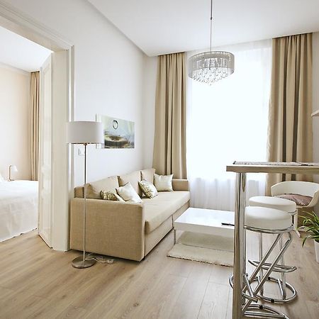 Luxury Center Apt. Charles Bridge Walking Distance Praag Buitenkant foto