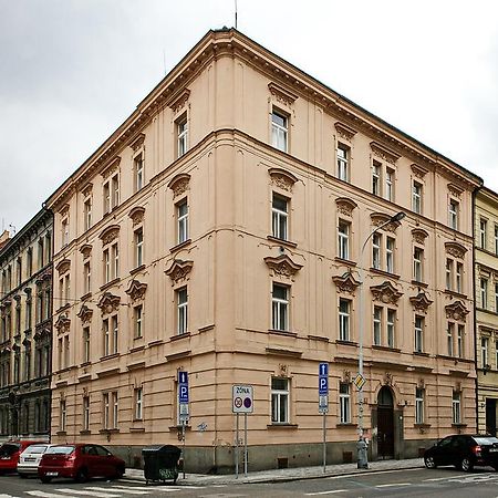 Luxury Center Apt. Charles Bridge Walking Distance Praag Buitenkant foto