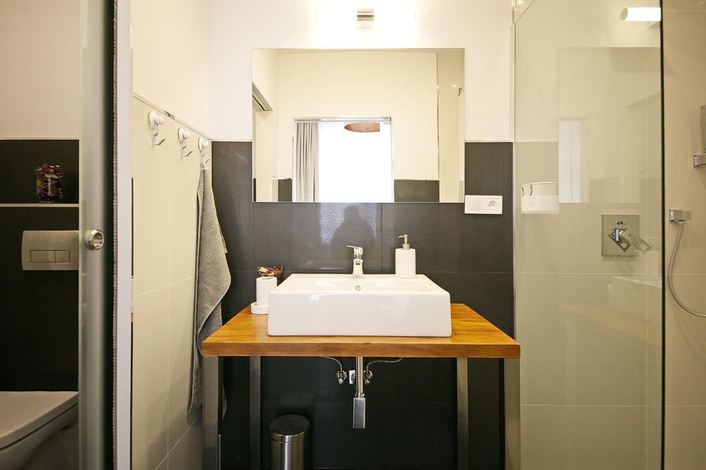Luxury Center Apt. Charles Bridge Walking Distance Praag Buitenkant foto