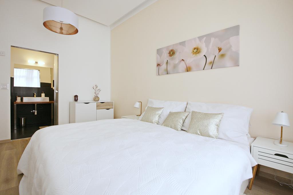 Luxury Center Apt. Charles Bridge Walking Distance Praag Buitenkant foto